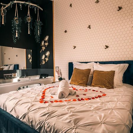 Suite romantique avec sauna et balnéo privatifs au Barcarès Le Barcarès Extérieur photo